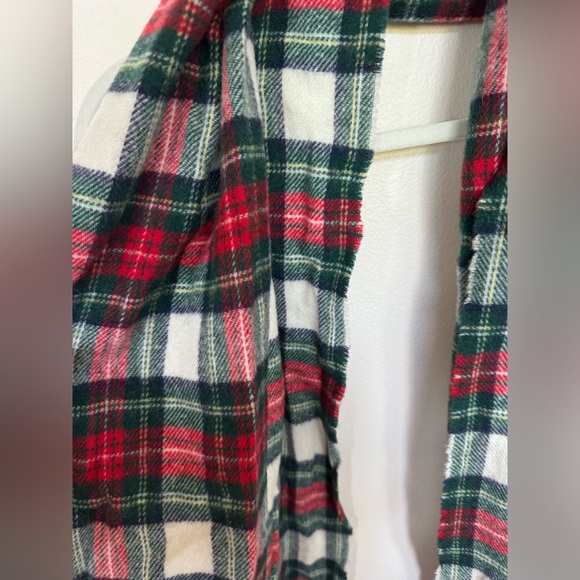 J. Crew Italian Wool large scarf in Tartan pattern - Picture 4 of 4